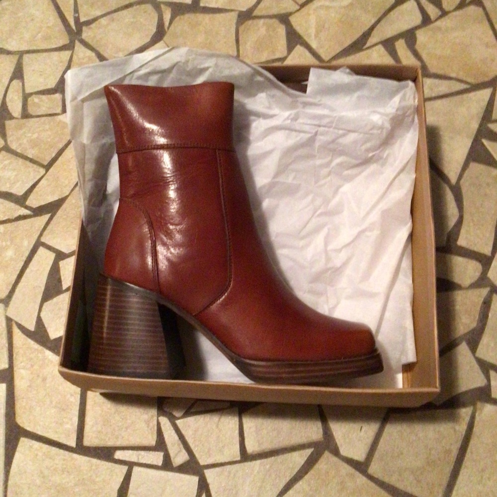 ASOS Deaign Region boots